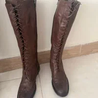 بوت چرم|کیف، کفش، کمربند|فردیس, منظریه|دیوار