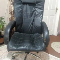 صندلی اداری چرخ دار
