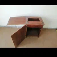 میز چرخ خیاطی و پدال چرخ خیاطی ودست چرخ خیاطی|چرخ خیاطی و ریسندگی|اصفهان, باغ فردوس|دیوار