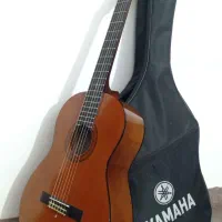 گیتار یاماها C40