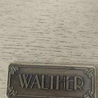 گرامافون نو|سیستم صوتی خانگی|لاهیجان, قیام|دیوار