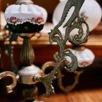لوستر قدیمی برنز سنگین|لوستر و چراغ آویز|رشت, منظریه|دیوار
