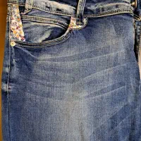 شلوار لی زنانه