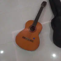 گیتار یاماها c40