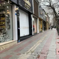 70 متر مغازه ونک  بر اصلی مرکز خرید ونک فلت