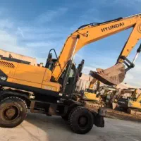 بیل مکانیکی لاستیکی