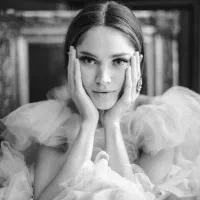 مدلینگ خانم (art) با چهره و بدون چهره