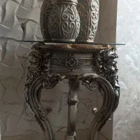 میز دکوری با وسایل اش نو