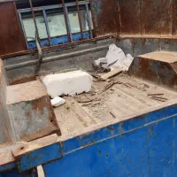 نیسان مدل ۸۲