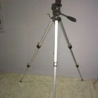 دوربین با سه پایه اصل ژاپن وفیلم آپارات|دوربین عکاسی و فیلم‌برداری|نوشهر, |دیوار