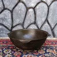 دیگ چدن قدیمی