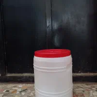 دبه ۹لیتری.    ۴۰۰۰۰هزارتومان