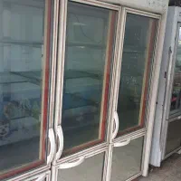 واگذاری یخچال ایستاده و تعدادی وسایل مغازه