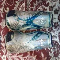 قلم بند وزانوبند و دستکش دروازه بانی و موتور