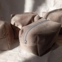 روبالشتی|رختخواب، بالش، پتو|نهبندان, |دیوار