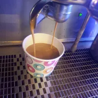همکار خانم برای کافه