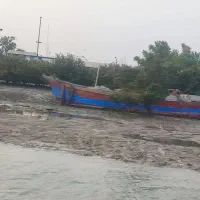 قایق  یک و نیم لاور