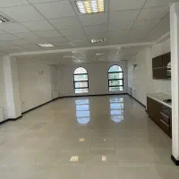 100متر اداری خیابان ۲۲بهمن پشت بانک اقتصاد