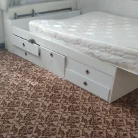 تخت دو نفره