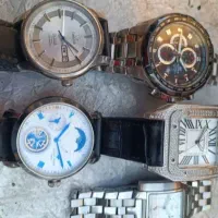 چند عدد ساعت مچی