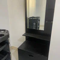 تخت تتو و کنسول|آرایشگاه و سالن‌های زیبایی|کرج, مصباح|دیوار