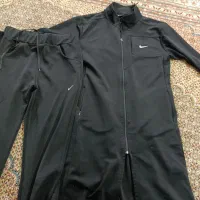لباس گرم کن. پالتو. مانتو