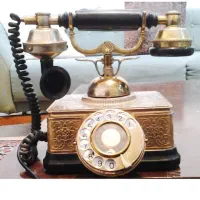 تلفن رو میزی مدل کلاسیک قدیمی