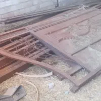 تعدادی قوطی