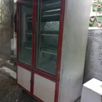 یخچال ویترینی و ترازو