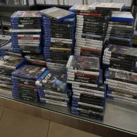 خریدار دیسک و سی دی فایو و فور بازی  ps4 ps5