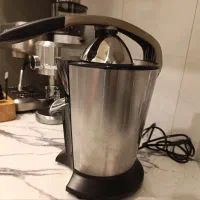 آبمیوه گیری زستار