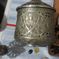 تعدادی وسایل قدیمی