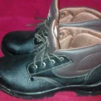 کفش|کیف، کفش، کمربند|خان ببین, |دیوار