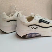 دوعدد کفش اسپرت خارجی|کیف، کفش، کمربند|شاهینشهر, عطار|دیوار