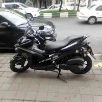 آیروکس|موتورسیکلت|رشت, منظریه|دیوار