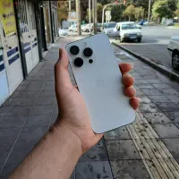 ۱۵ پرو بدون خط و خش