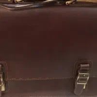 کیف چرم آکبند سردوشی با کاور + پارچه سورمه‌ای