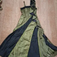 تعدادی لباس مجلسی در حد نو