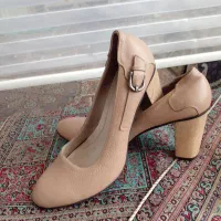 کفش|کیف، کفش، کمربند|خوسف, |دیوار