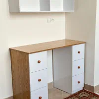 میز تحریر و باکس