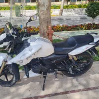 آپاچی ۱۸۰ مزایده