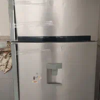 یخچال زیرووات در حد نو