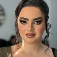 میکاپ کار