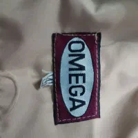 کاپشن|لباس|پیشوا, |دیوار