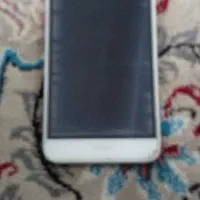 یک عدد گوشی هاوایی