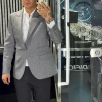 به یک همکار خانم جهت کار در ساعت فروشی