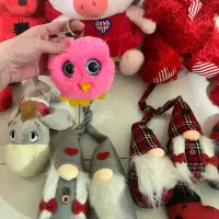 کلی عروسک و چیزای گوگولی کاملا سالم|اسباببازی|پرند, فاز ۶|دیوار