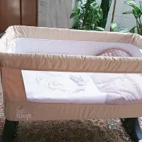 تخت و گهواره نوزاد