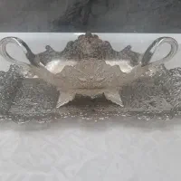 سینی و شکلات خوری