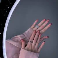 کاشت ناخن و پدیکور پا
